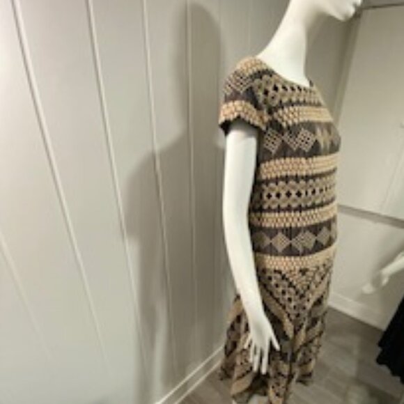 Anne Klein Textured Lace Beige & Black Dress in Size 12 - Picture 3 of 7